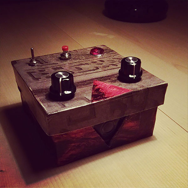 a little synth i made with an atari punk synth kit
