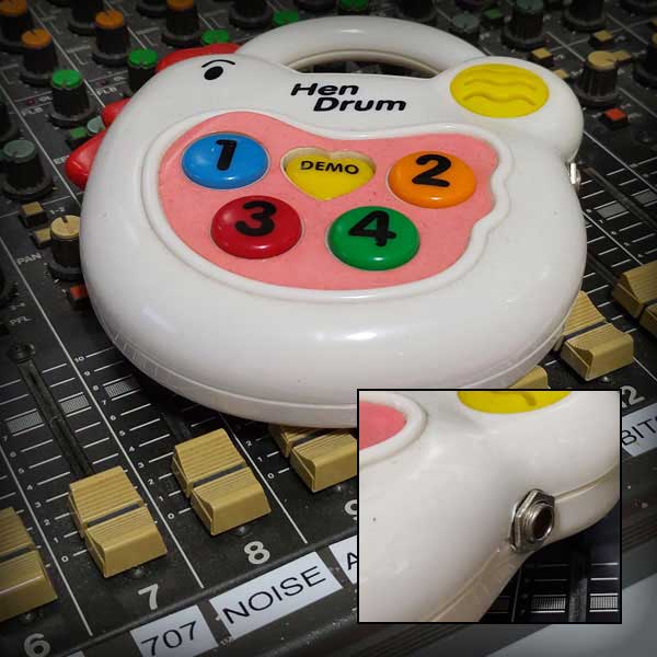 hen drum with output jack